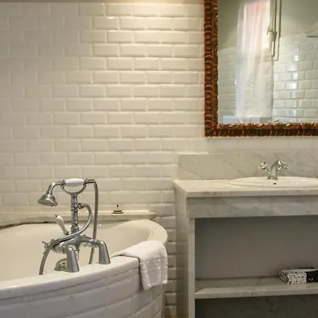 Hotel Du Cigalou 3*