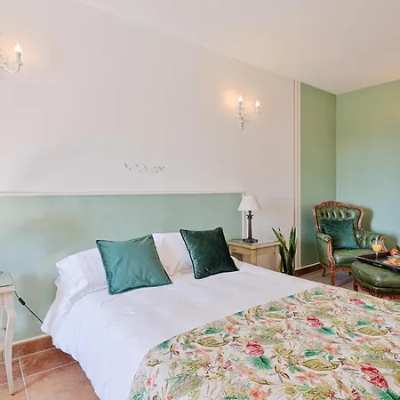 Du Cigalou Hotel 3*