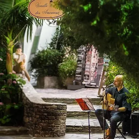 Du Cigalou Hotel