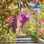 Du Cigalou Hotel