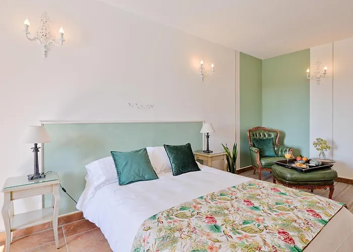 Du Cigalou ホテル 3*