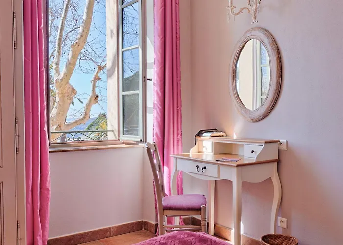 Du Cigalou ホテル 3*