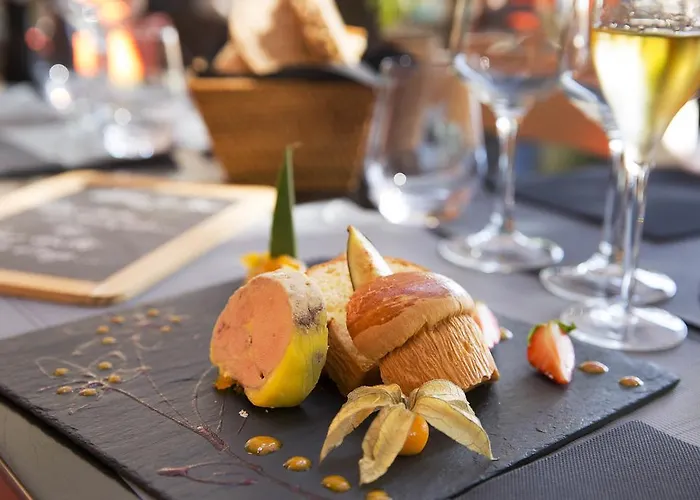 Du Cigalou ホテル